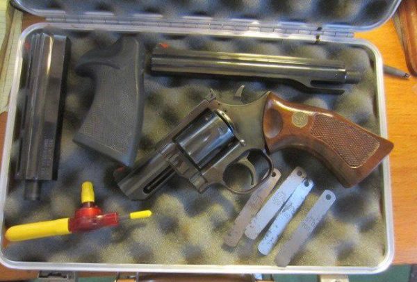 DAN WESSON MODEL 15  357 MAG
