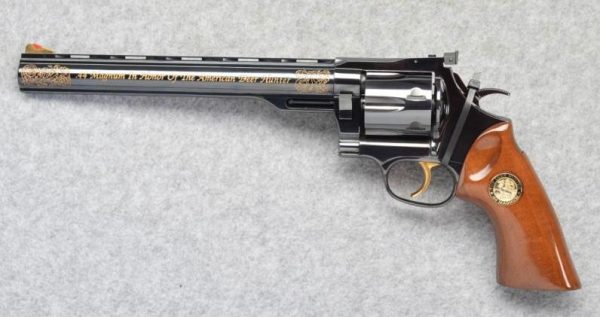 DAN WESSON MODEL 44 MAG