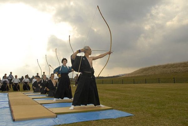 Traditional Japanese Asymmetrical “Yumi Bow            (Pre-Orders Only)